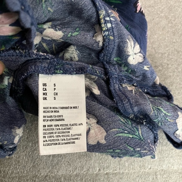 [S] American Eagle High Neck  Floral Smocked Romper Blue Peasant - Picture 7 of 10